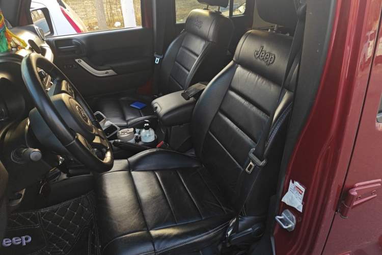 Used Jeep Wrangler 2012 3.6L Sahara Four-Door Edition Left Front Seat