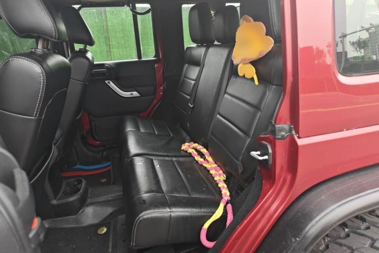 Used Jeep Wrangler 2012 3.6L Sahara Four-Door Edition Left Rear Seat