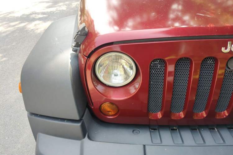 Used Jeep Wrangler 2012 3.6L Rubicon two-door model Right Front Headlight