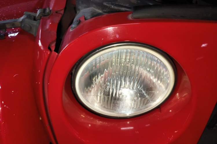 Used Jeep Wrangler 2012 3.6L Sahara two-door version Right Front Headlight