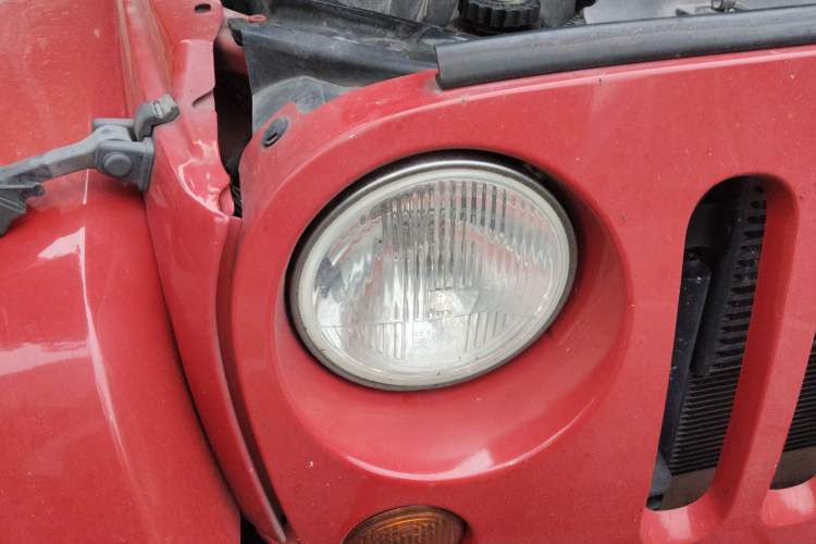 Used Jeep Wrangler 2012 3.6L Sahara Four-Door Edition Right Front Headlight