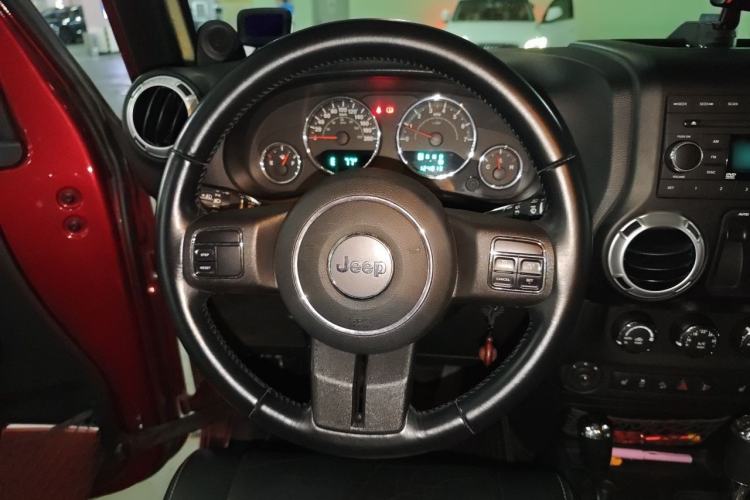 Used Jeep Wrangler 2012 3.6L Rubicon two-door model Steering Wheel