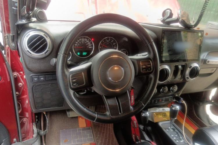 Used Jeep Wrangler 2012 3.6L Rubicon two-door model Steering Wheel