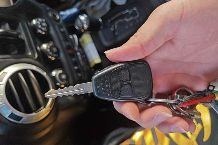 Used Jeep Wrangler 2012 3.6L Sahara Four-Door Edition Vehicle Key