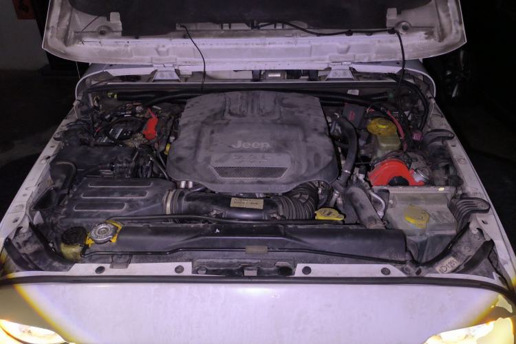 Used Jeep Wrangler 2012 3.6L Rubicon Four-Door Edition Engine Bay