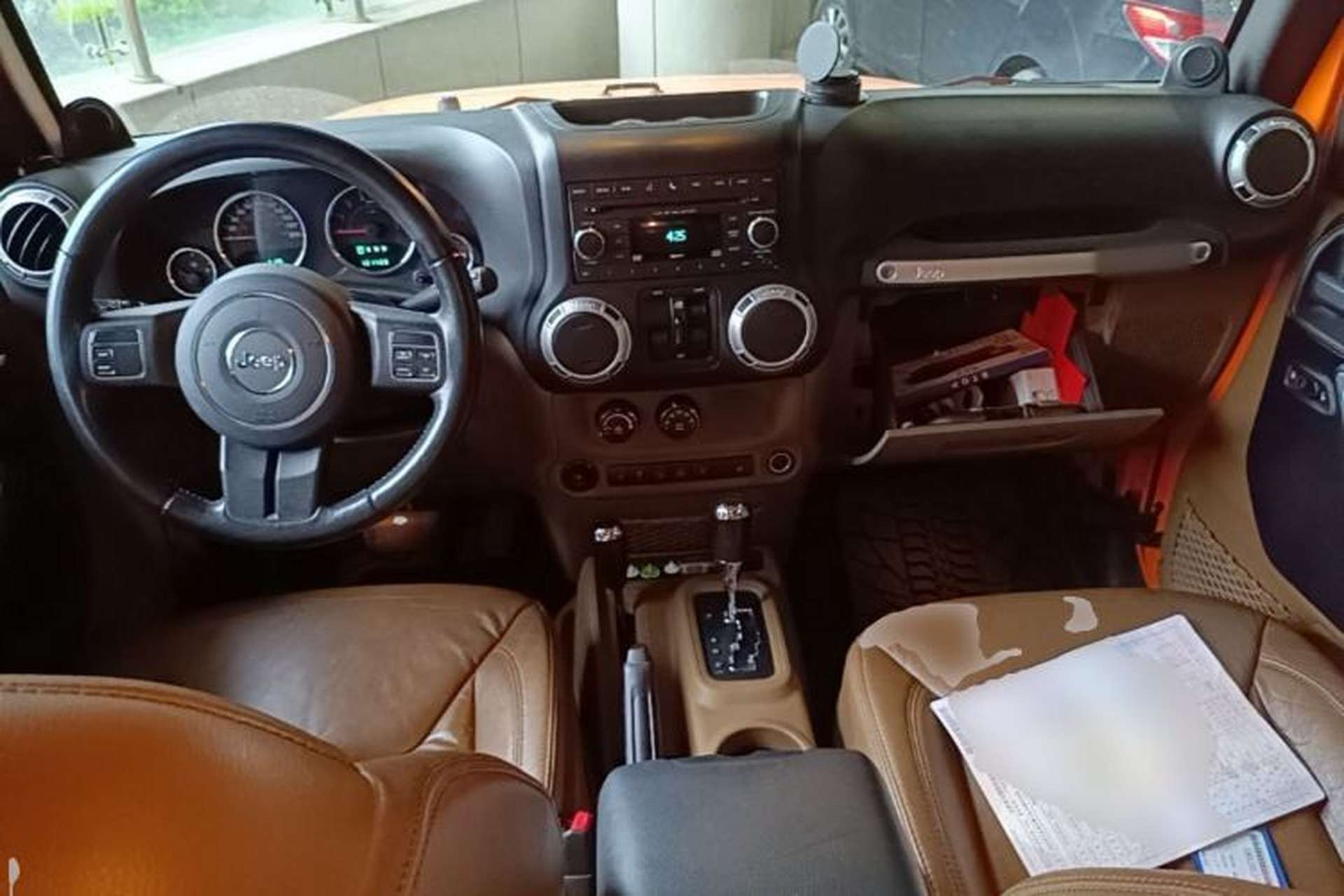 Used Jeep Wrangler 2012 3.6L Sahara Four-Door Edition Center Console