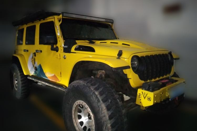 Used Jeep Wrangler 2012 3.6L Sahara Four-Door Edition Front Right 45 Deg