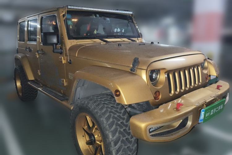 Used Jeep Wrangler 2012 3.6L Sahara Four-Door Edition Front Right 45 Deg