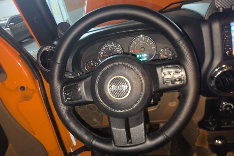 Used Jeep Wrangler 2012 3.6L Sahara Four-Door Edition Steering Wheel