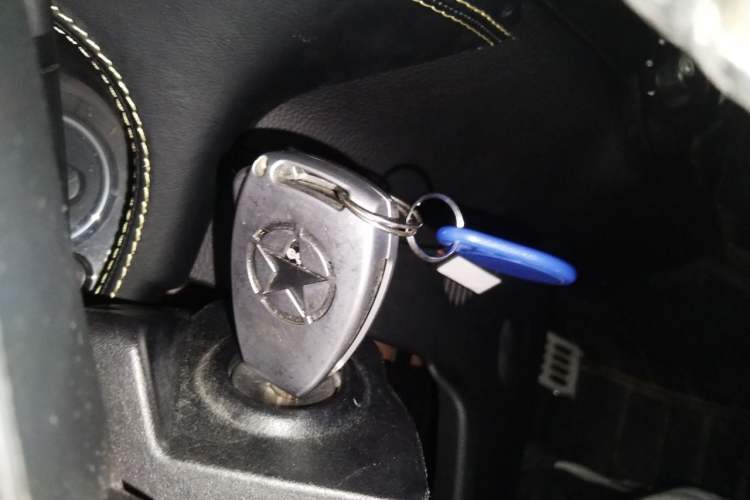 Used Jeep Wrangler 2012 3.6L Sahara Four-Door Edition Vehicle Key