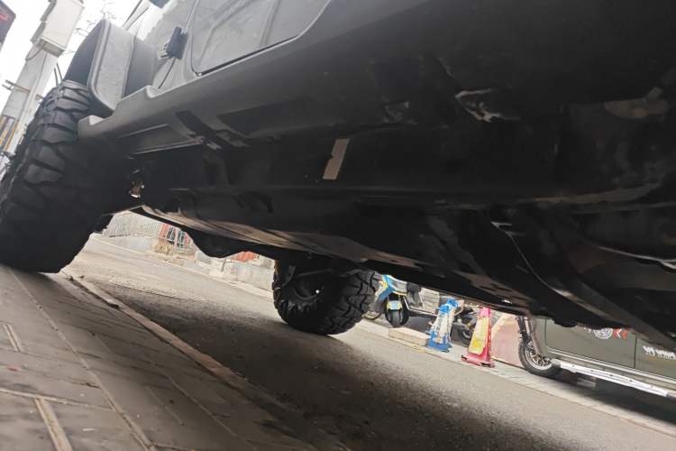 Used Jeep Wrangler 2013 3.6L Sahara Four-Door Edition Chassis Front Right