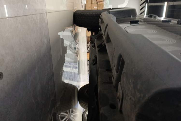 Used Jeep Wrangler 2013 3.6L Sahara Four-Door Edition Chassis Front Right