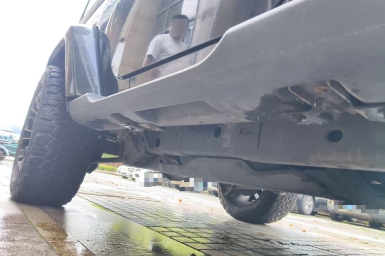 Used Jeep Wrangler 2013 3.6L Sahara two-door model Chassis Front Right
