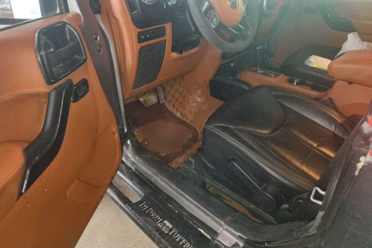 Used Jeep Wrangler 2013 3.6L Rubicon two-door version Driver Seat