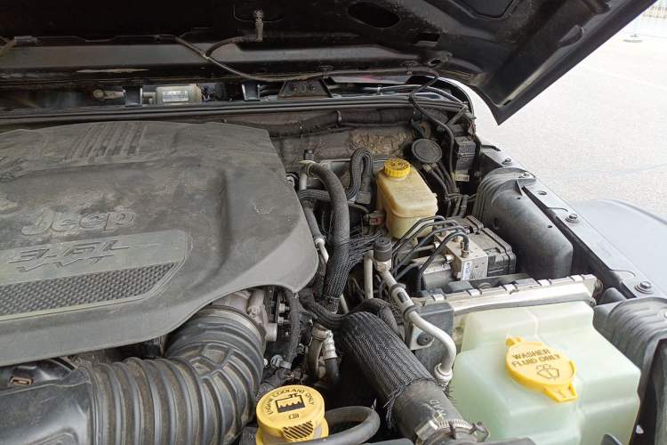 Used Jeep Wrangler 2013 3.6L Sahara two-door model Engine Bay Left