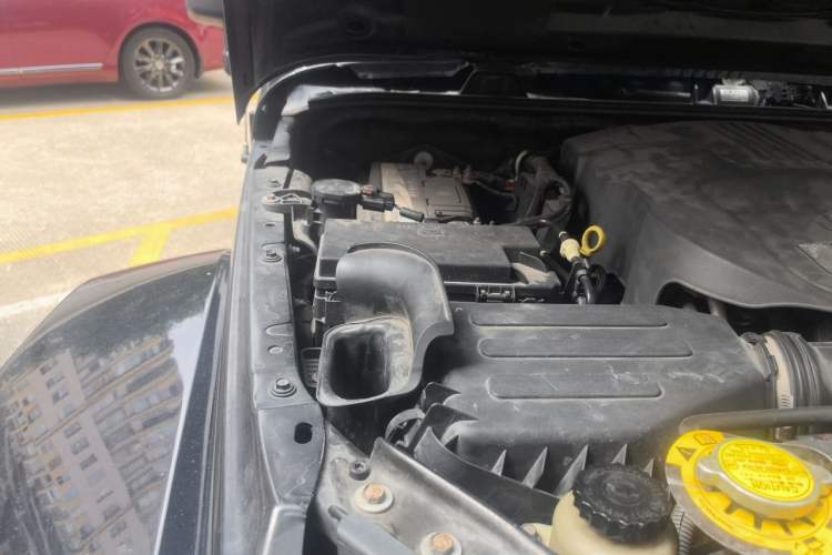 Used Jeep Wrangler 2013 3.6L Sahara two-door model Engine Bay Right