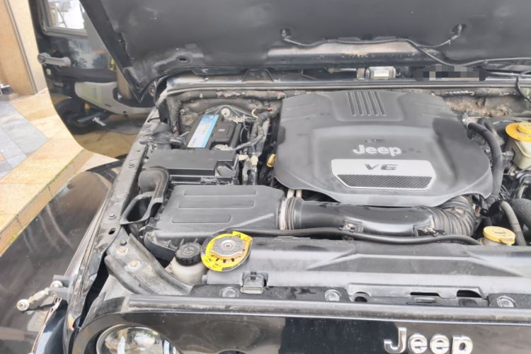 Used Jeep Wrangler 2013 3.6L Sahara two-door model Engine Bay Right