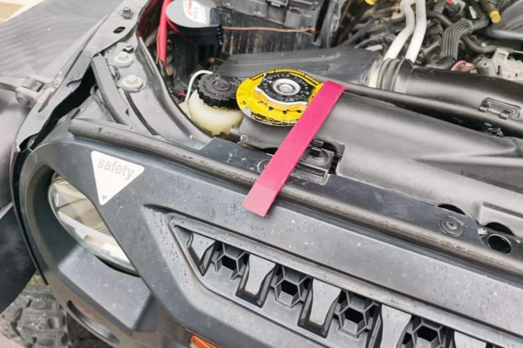 Used Jeep Wrangler 2013 3.6L Sahara two-door model Engine Bay Right