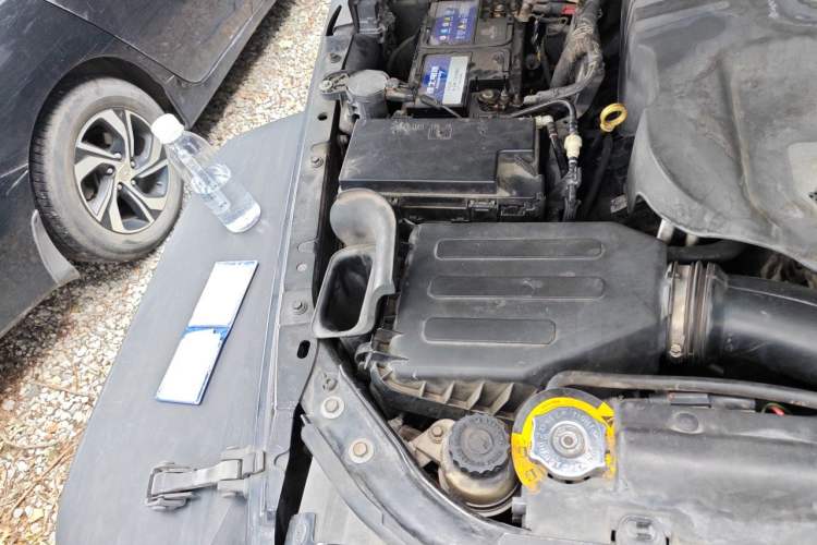 Used Jeep Wrangler 2013 3.6L Four-Door 10th Anniversary Edition Engine Bay Right