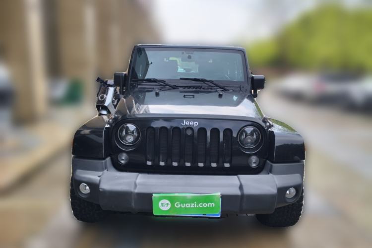 Used Jeep Wrangler 2013 3.6L Sahara two-door model Front