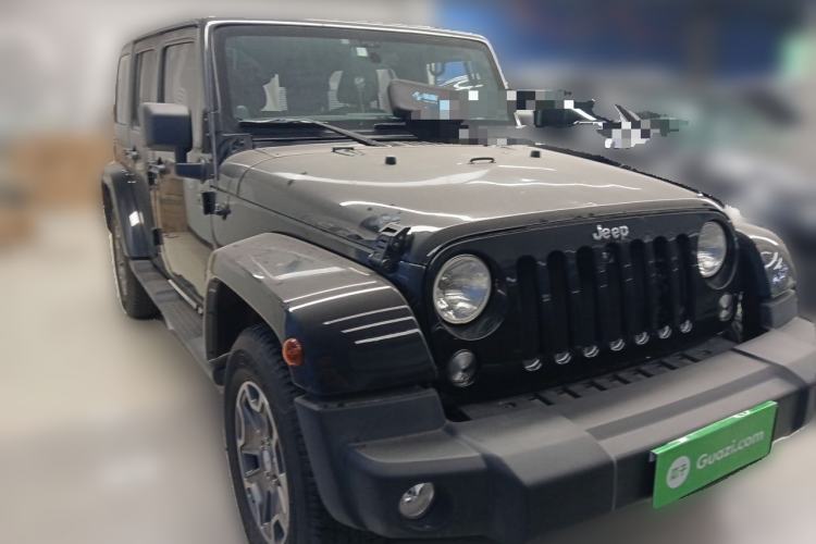 Used Jeep Wrangler 2013 3.6L Sahara Four-Door Edition Front Right 45 Deg