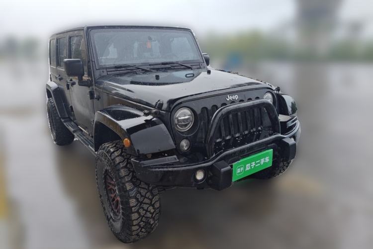 Used Jeep Wrangler 2013 3.6L Sahara Four-Door Edition Front Right 45 Deg