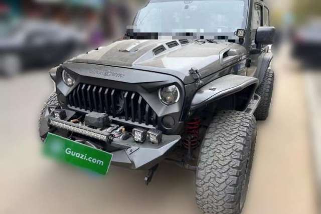 Used Jeep Wrangler 2013 3.6L Sahara two-door model