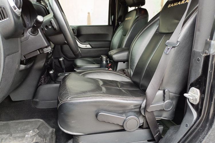 Used Jeep Wrangler 2013 3.6L Sahara two-door model Left Front Seat