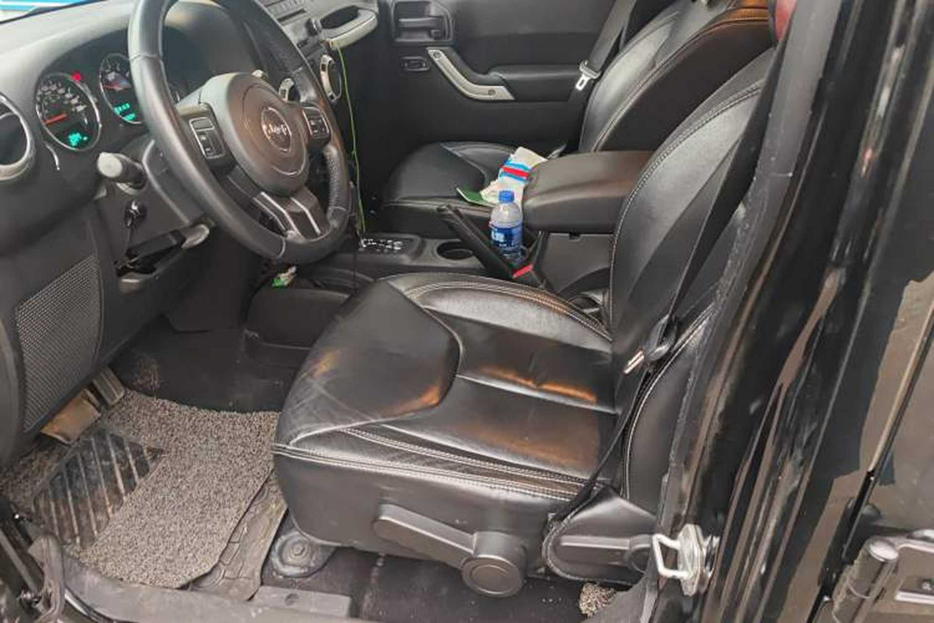 Used Jeep Wrangler 2013 3.6L Sahara Four-Door Edition Left Front Seat