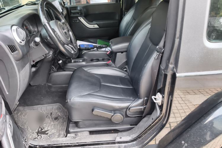 Used Jeep Wrangler 2013 3.6L Sahara two-door model Left Front Seat