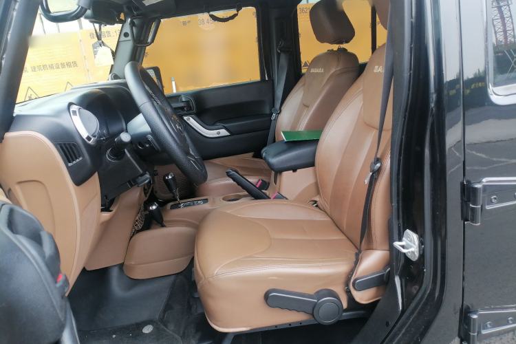Used Jeep Wrangler 2013 3.6L Sahara Four-Door Edition Left Front Seat