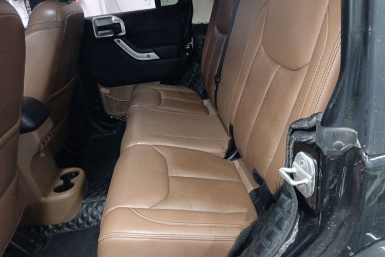Used Jeep Wrangler 2013 3.6L Sahara Four-Door Edition Left Rear Seat