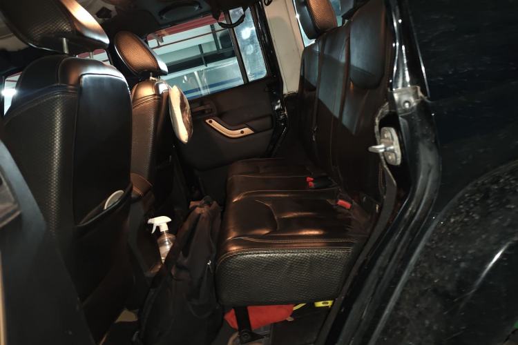 Used Jeep Wrangler 2013 3.6L Sahara Four-Door Edition Left Rear Seat