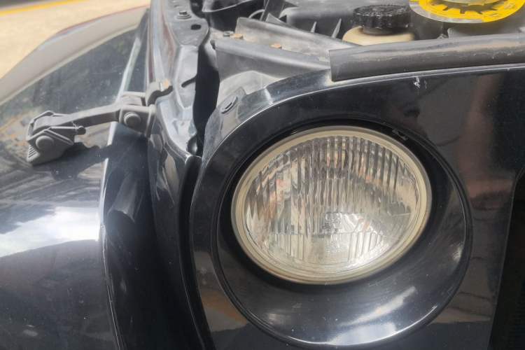 Used Jeep Wrangler 2013 3.6L Sahara two-door model Right Front Headlight