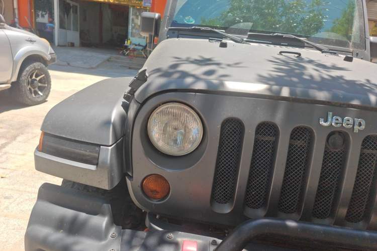 Used Jeep Wrangler 2013 3.6L Sahara Four-Door Edition Right Front Headlight