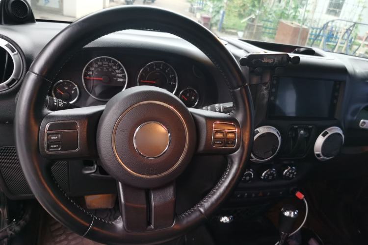 Used Jeep Wrangler 2013 3.6L Sahara two-door model Steering Wheel