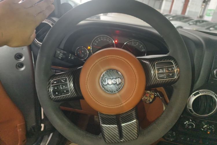 Used Jeep Wrangler 2013 3.6L Rubicon two-door version Steering Wheel