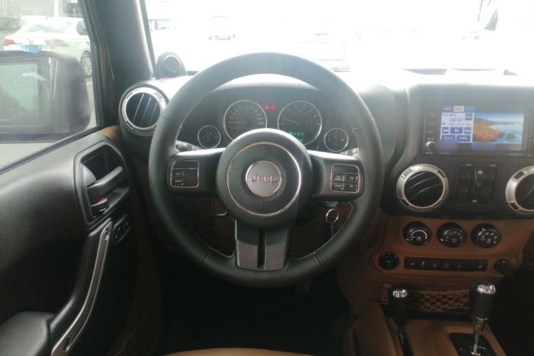 Used Jeep Wrangler 2013 3.6L Sahara Four-Door Edition Steering Wheel