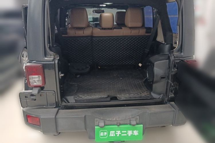 Used Jeep Wrangler 2013 3.6L Sahara Four-Door Edition Trunk