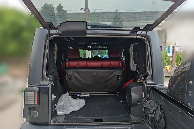 Used Jeep Wrangler 2013 3.6L Two-Door 10th Anniversary Edition Trunk