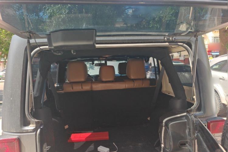 Used Jeep Wrangler 2013 3.6L Sahara Four-Door Edition Trunk