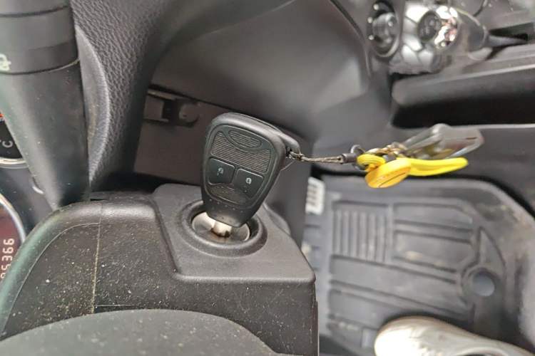 Used Jeep Wrangler 2013 3.6L Two-Door 10th Anniversary Edition Vehicle Key