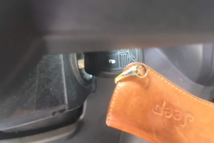 Used Jeep Wrangler 2013 3.6L Sahara two-door model Vehicle Key