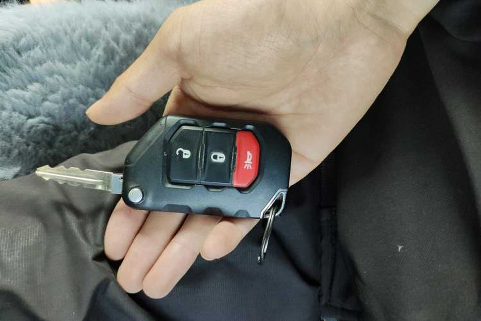 Used Jeep Wrangler 2013 3.6L Sahara Four-Door Edition Vehicle Key