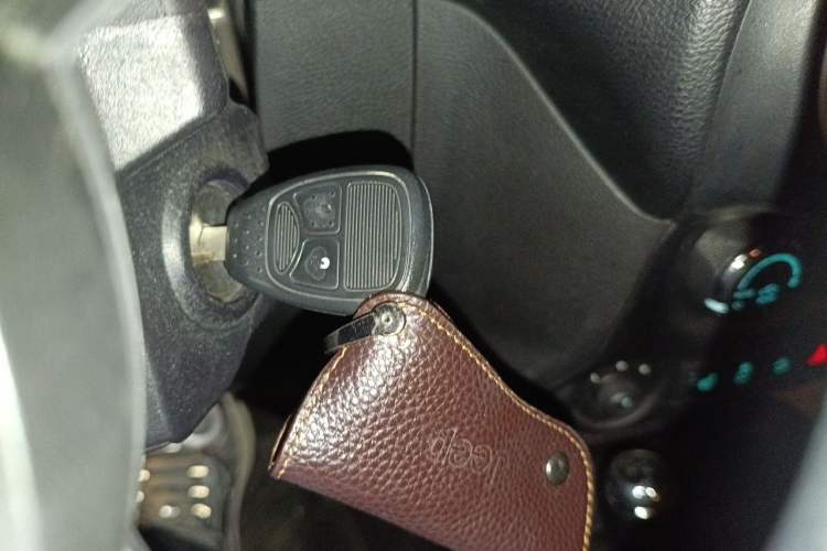 Used Jeep Wrangler 2013 3.6L Sahara two-door model Vehicle Key