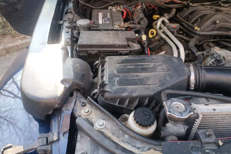 Used Jeep Wrangler 2013 3.6L Sahara two-door model Engine Bay Right
