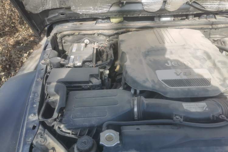 Used Jeep Wrangler 2013 3.6L Sahara Four-Door Edition Engine Bay Right