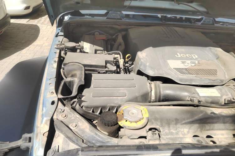 Used Jeep Wrangler 2013 3.6L Sahara two-door model Engine Bay Right