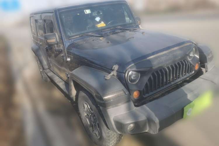 Used Jeep Wrangler 2013 3.6L Sahara Four-Door Edition Front Right 45 Deg