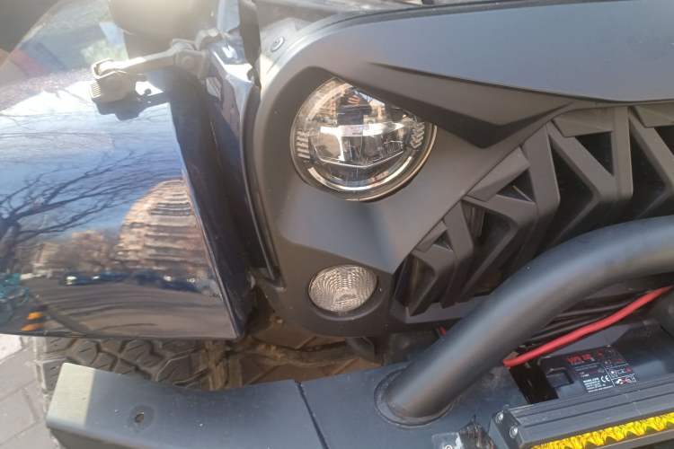 Used Jeep Wrangler 2013 3.6L Sahara two-door model Right Front Headlight
